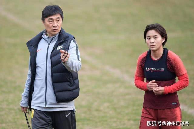 认不出了！加纳乔换了新脏辫发型，吧友给打几分？